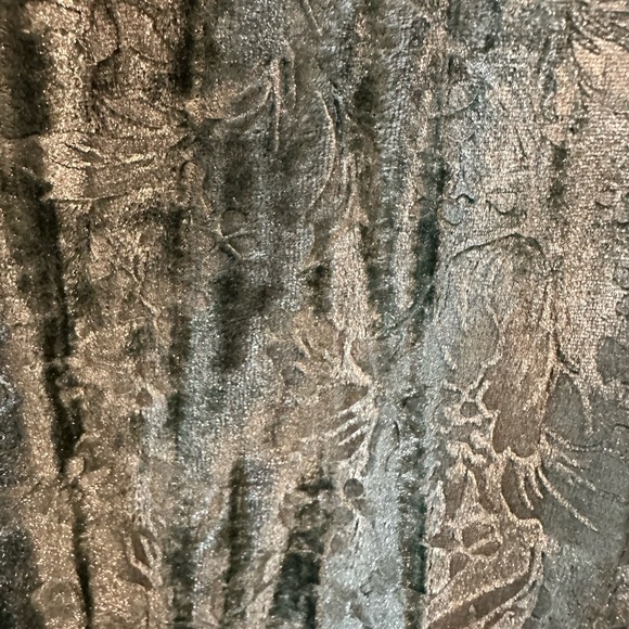 NWT Velvet top - Picture 5 of 10